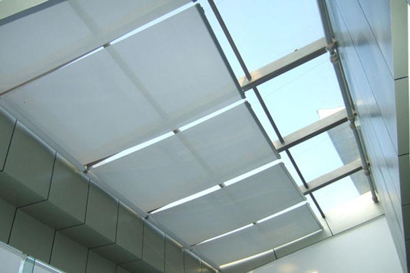 Rèm trần (rèm motor)